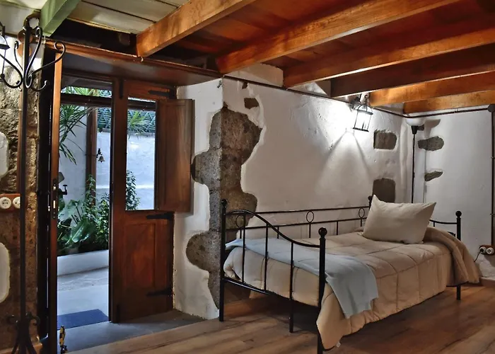 Casa Mama Lola-ca'penate Holiday home *